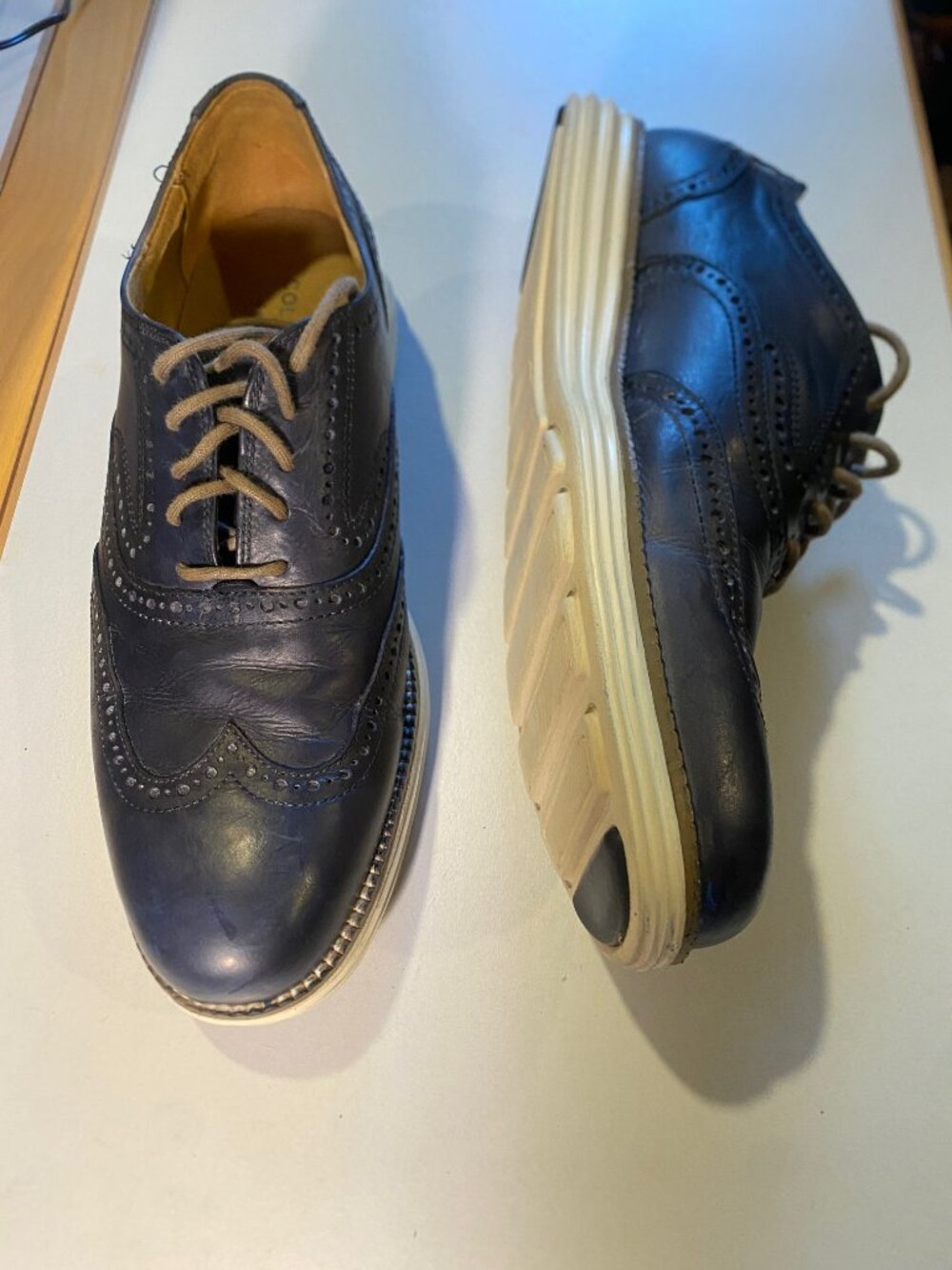 Cole Haan - Size 9M - Men's Original Grand Wingtip Oxfords in blue